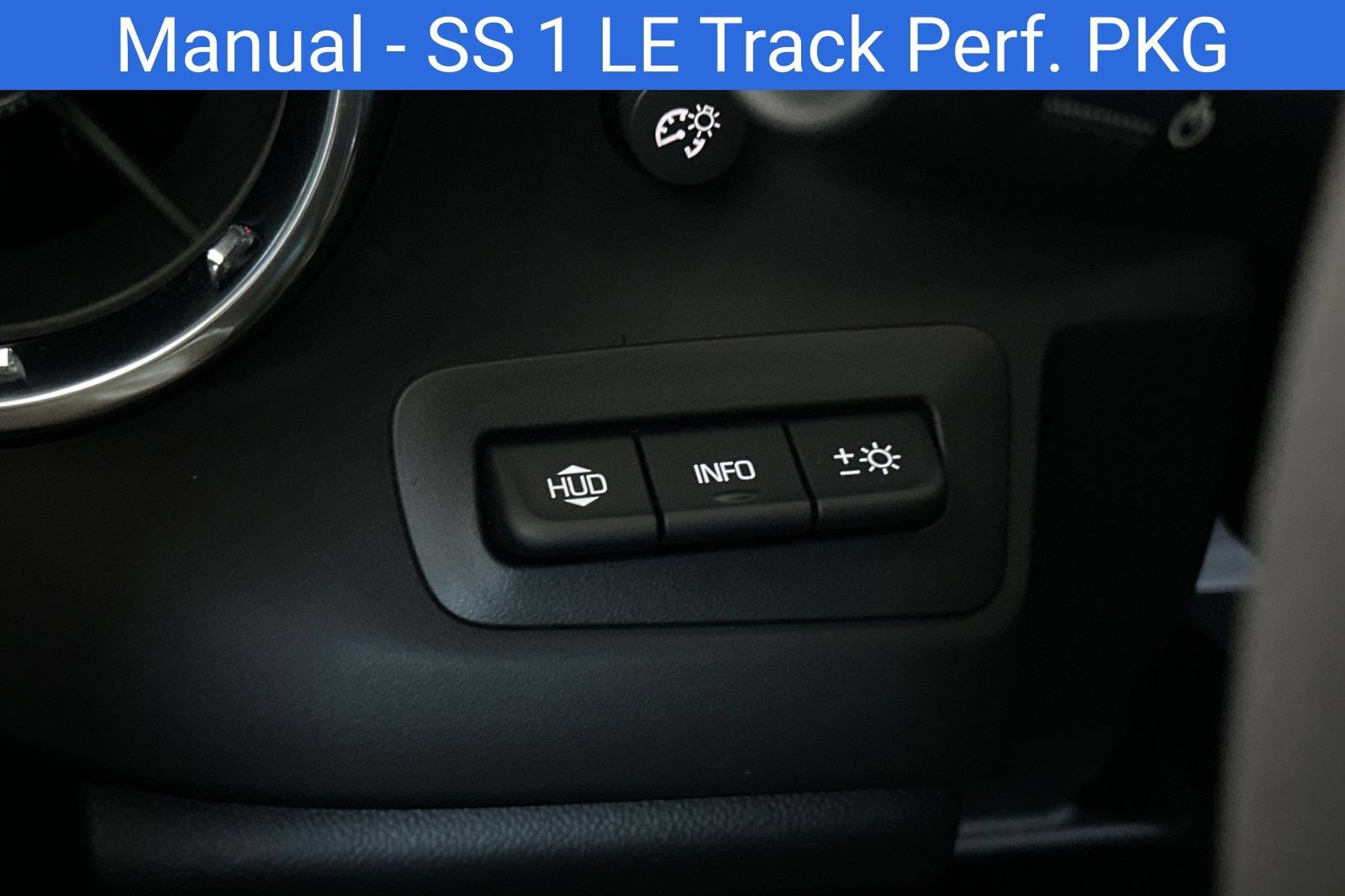 Used 2018 Chevrolet Camaro SS RWD image 33
