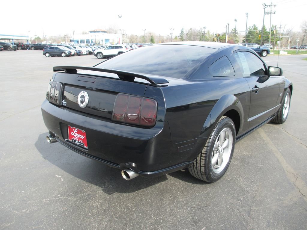 Used 2005 Ford Mustang GT image 5
