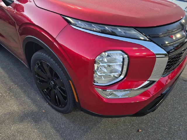 New 2026 Mitsubishi Outlander LE FWD image 9