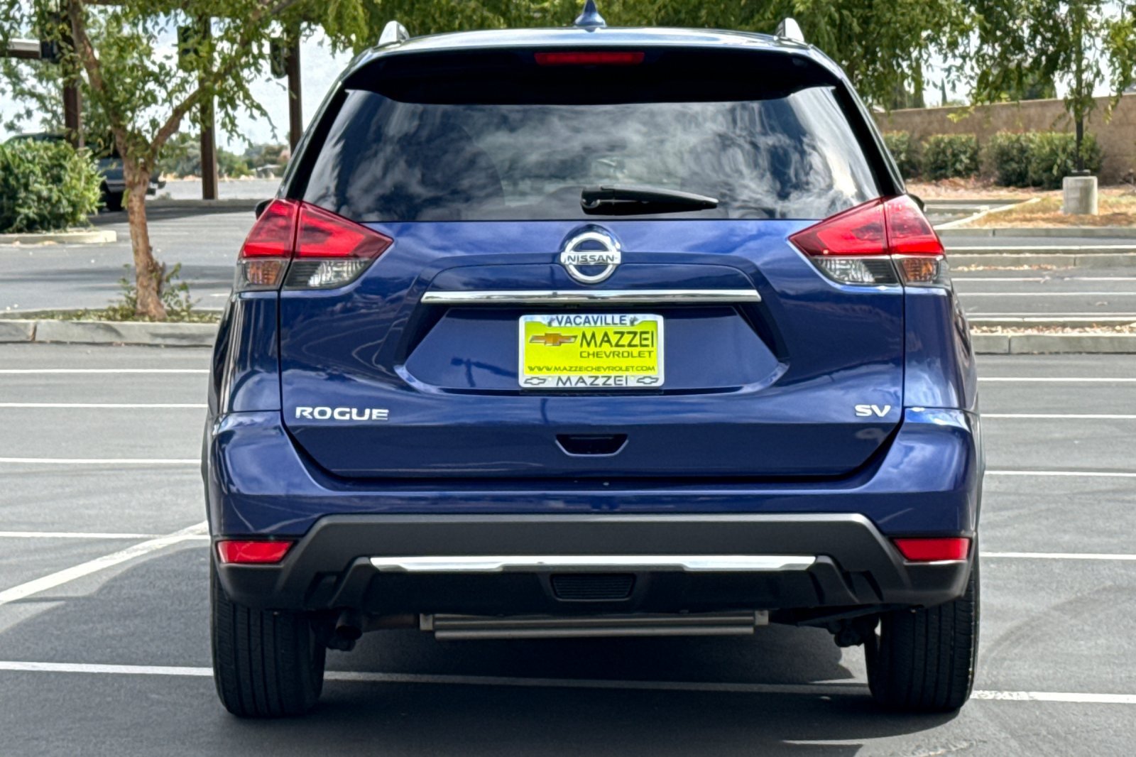 Used 2018 Nissan Rogue SV FWD image 11