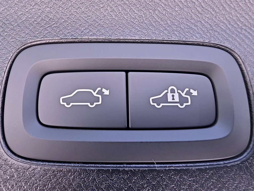 New 2026 Volvo XC90 B6 Ultra AWD/4WD image 23