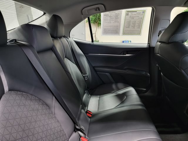 Used 2018 Toyota Camry XSE FWD image 15