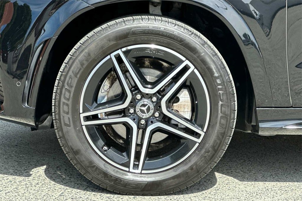 Used 2022 Mercedes-Benz GLE 350 4MATIC w/ AMG Line Exterior image 38