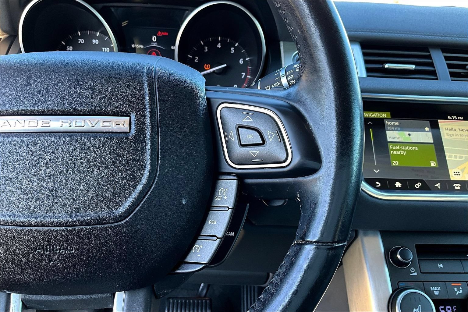 Used 2017 Land Rover Range Rover Evoque SE AWD/4WD image 12