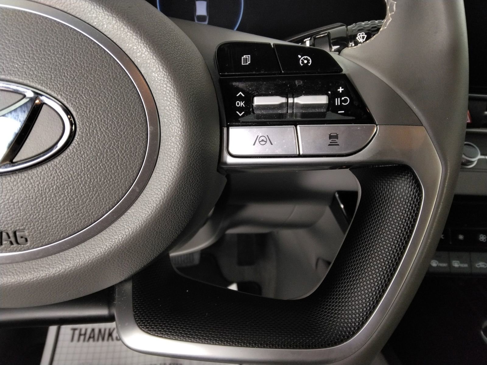 Used 2023 Hyundai Elantra SEL w/ Convenience Package image 11