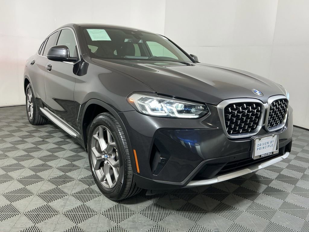 Certified 2022 BMW X4 xDrive30i w/ Premium Package 2 image 4