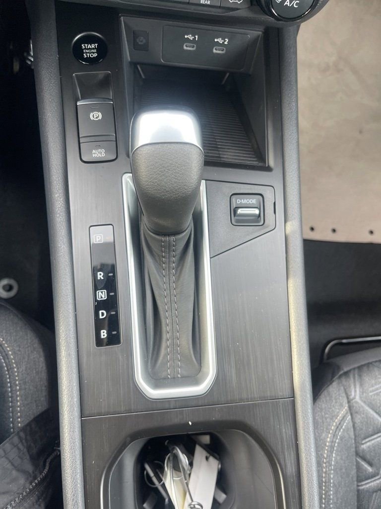 Used 2025 Nissan Kicks SV w/ SV Premium Package image 26