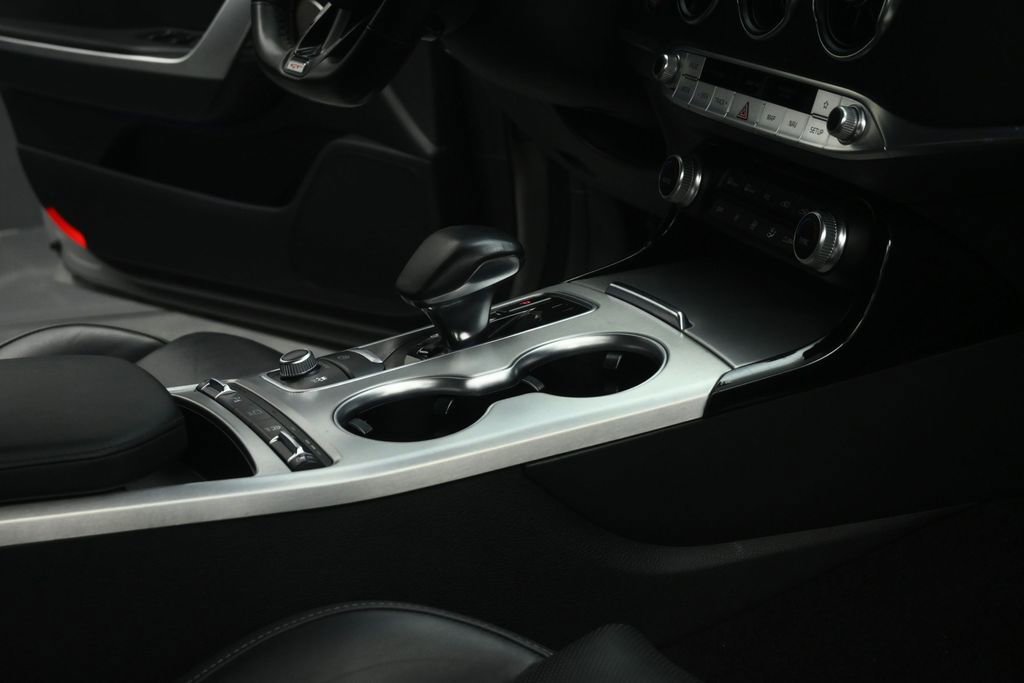 Used 2021 Kia Stinger GT2 RWD image 61