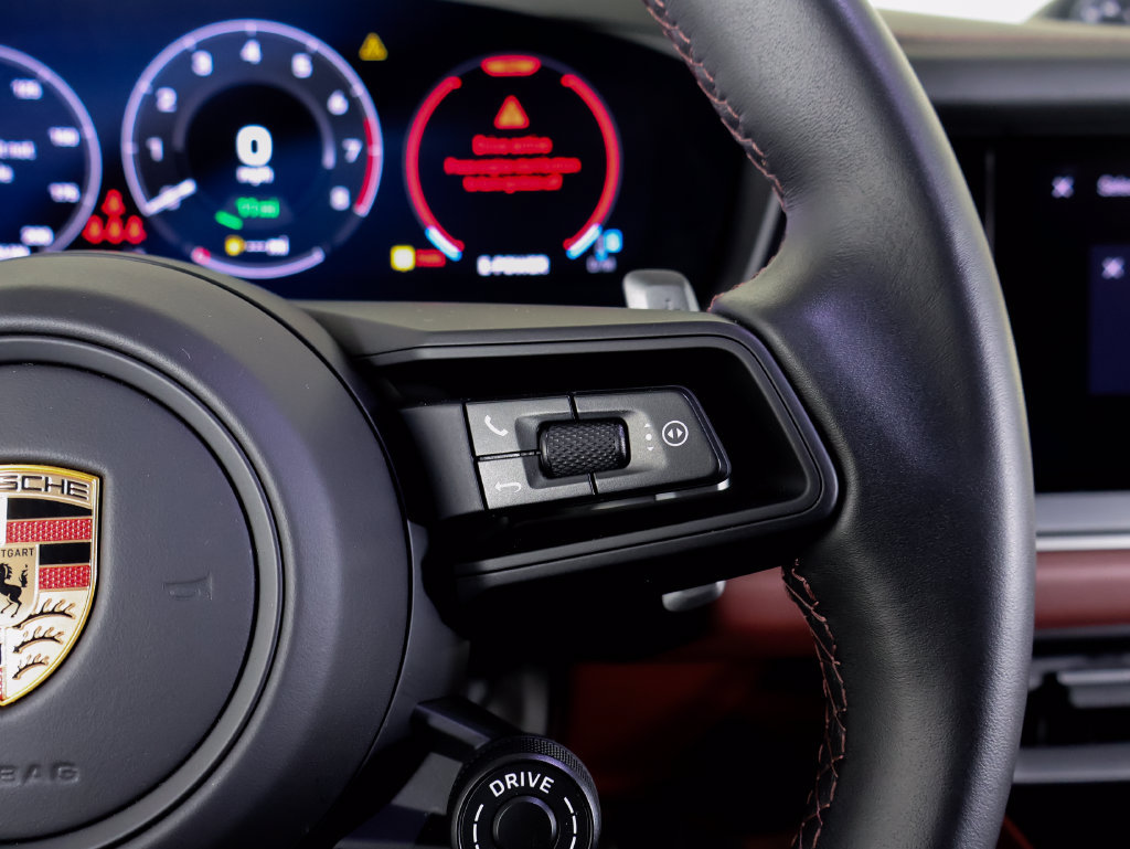 Certified 2026 Porsche Cayenne S AWD/4WD image 18