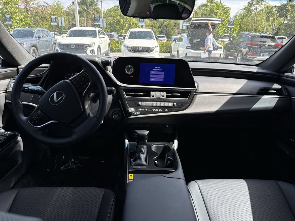Used 2025 Lexus ES 350 w/ Premium Package FWD image 14