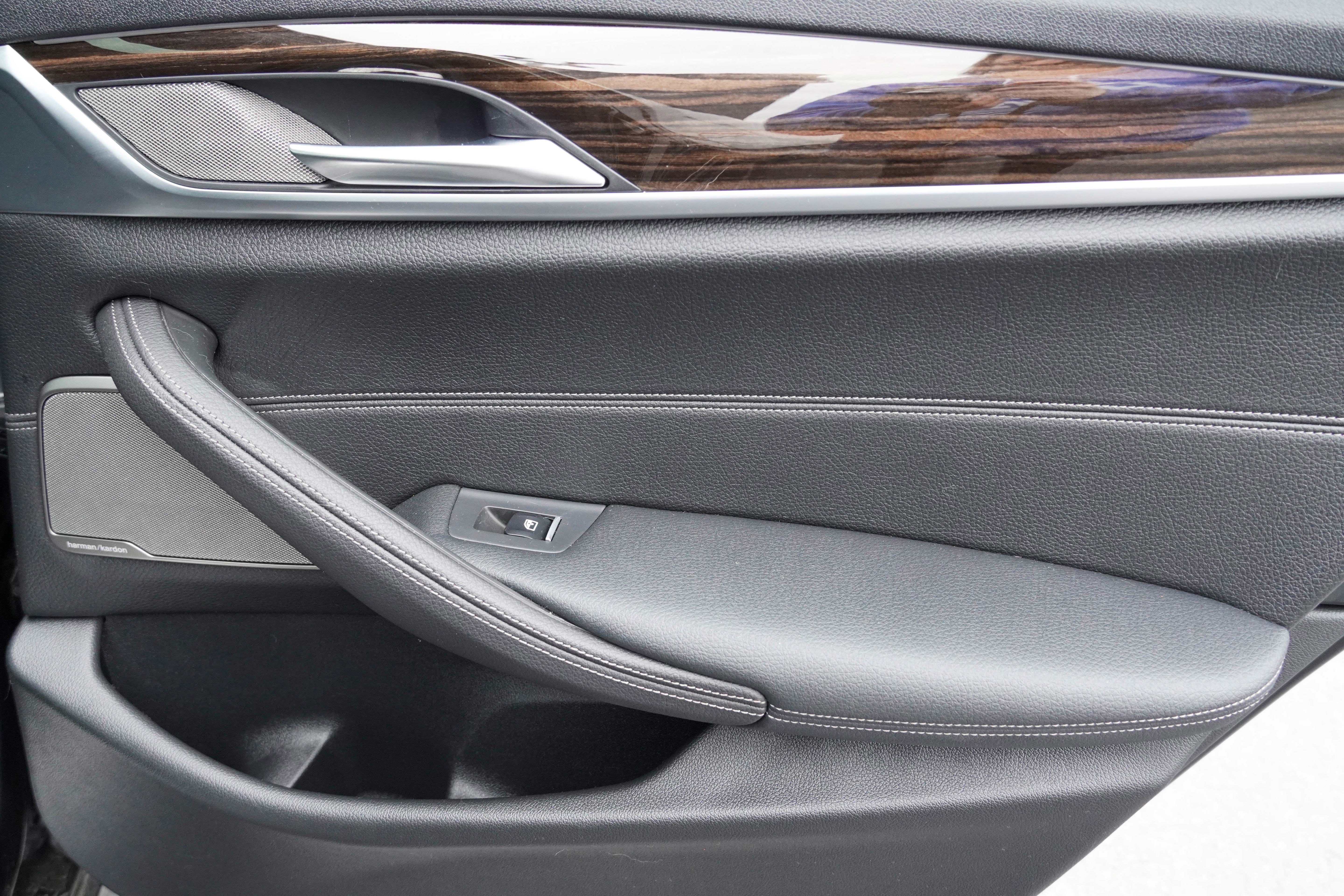 Used 2021 BMW 540i w/ M Sport Package image 35