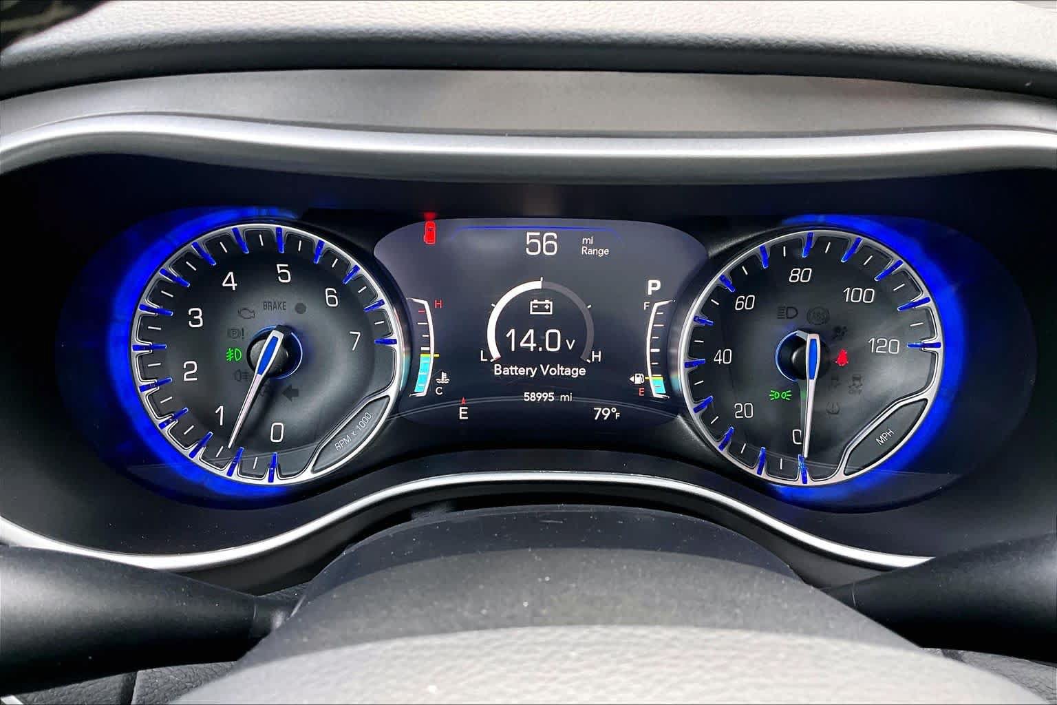 Used 2025 Chrysler Pacifica Select FWD image 26