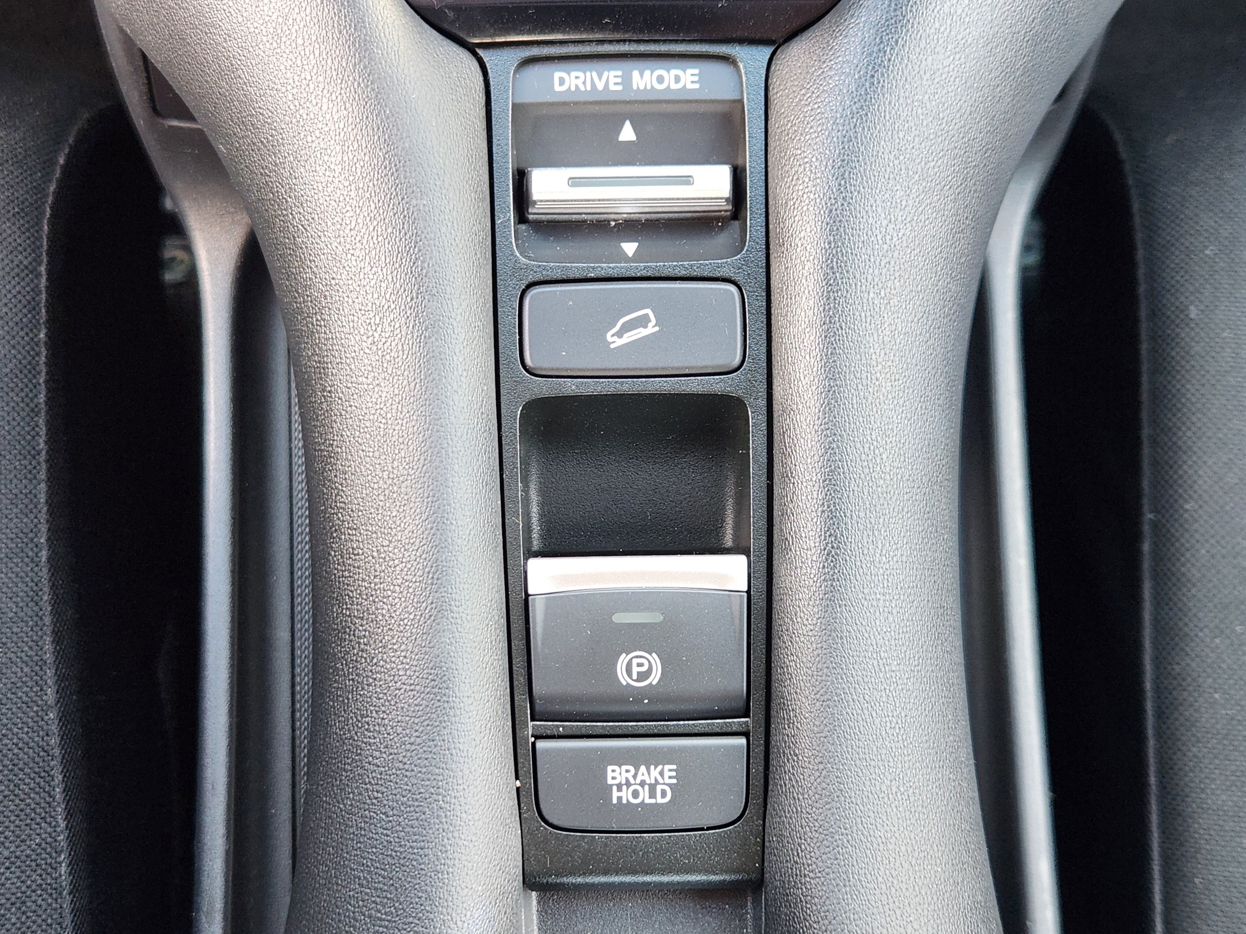 Certified 2024 Honda HR-V LX image 21