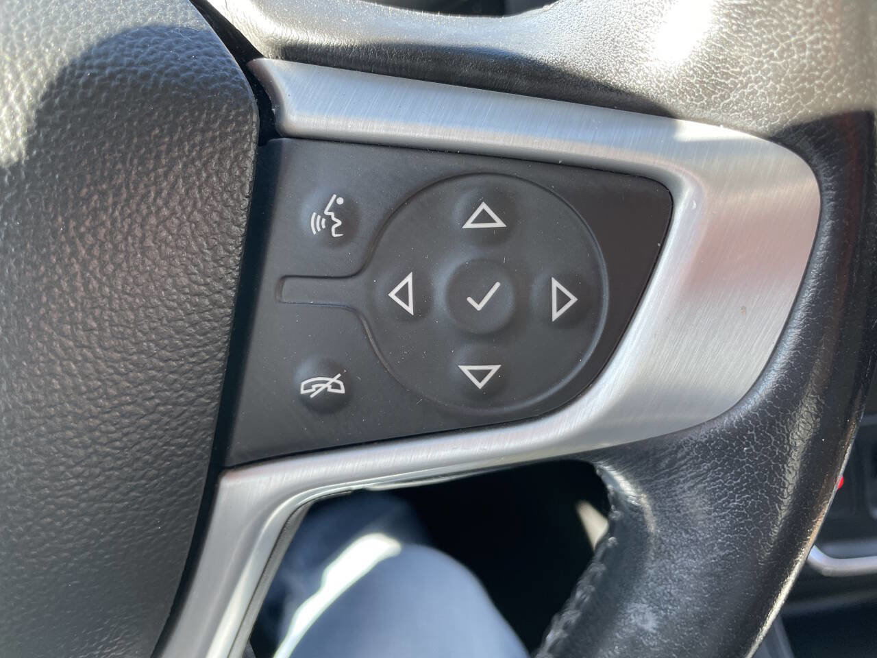 Used 2020 GMC Terrain SLT w/ Preferred Package image 17