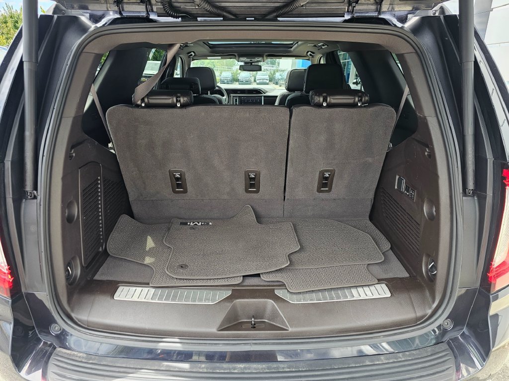 Used 2023 GMC Yukon Denali AWD/4WD image 14