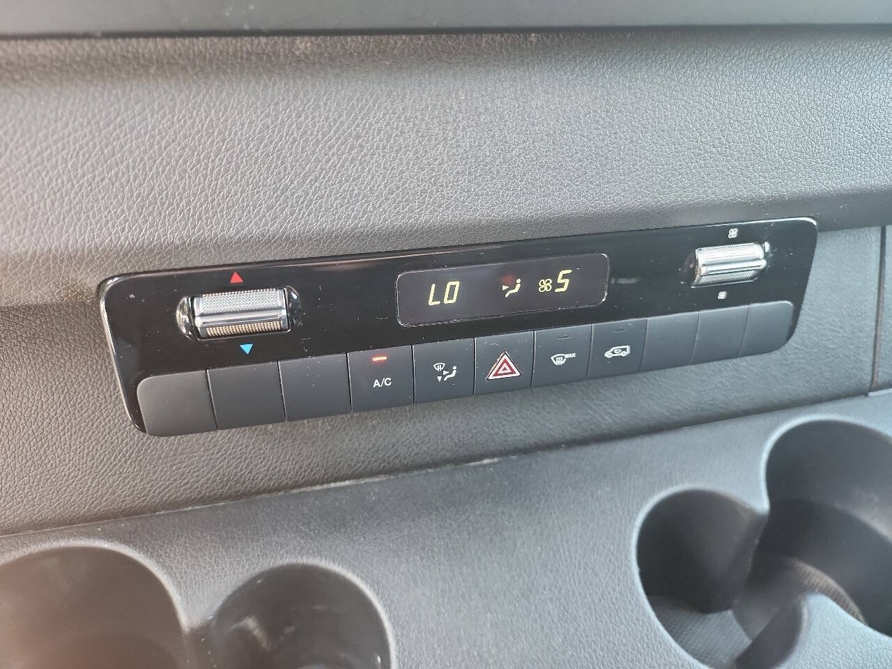 Used 2022 Mercedes-Benz Sprinter 2500 image 16