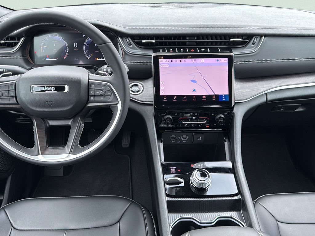 New 2025 Jeep Grand Cherokee L Limited AWD/4WD image 18
