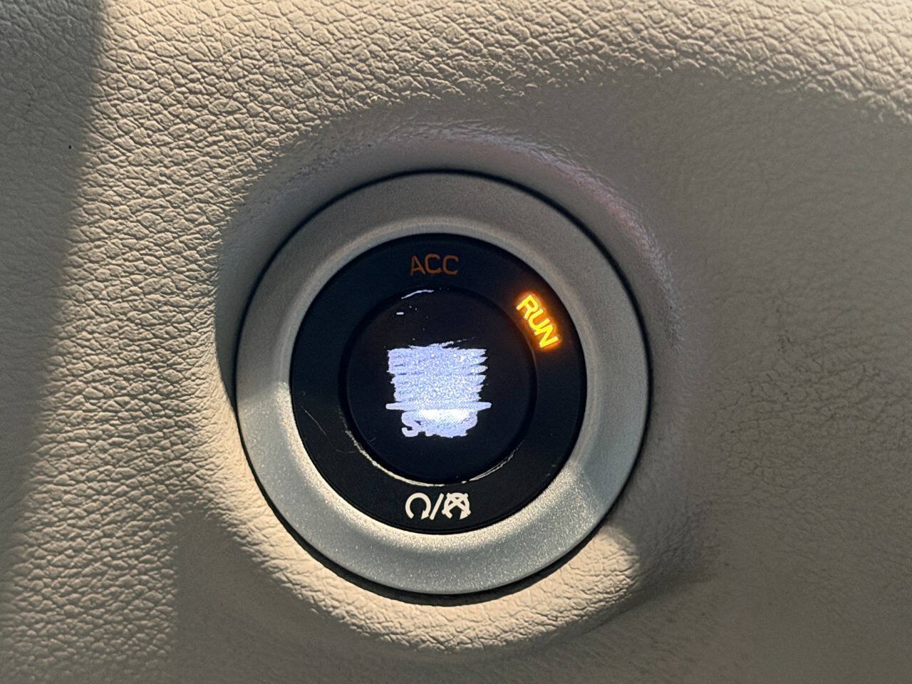 Used 2017 Chrysler Pacifica Touring FWD image 37