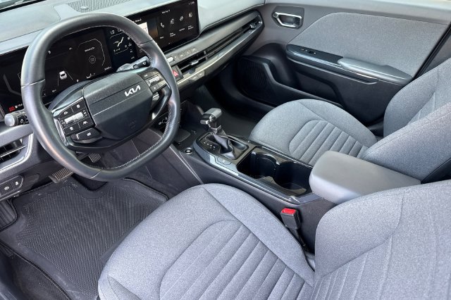 Certified 2025 Kia K4 EX FWD image 12