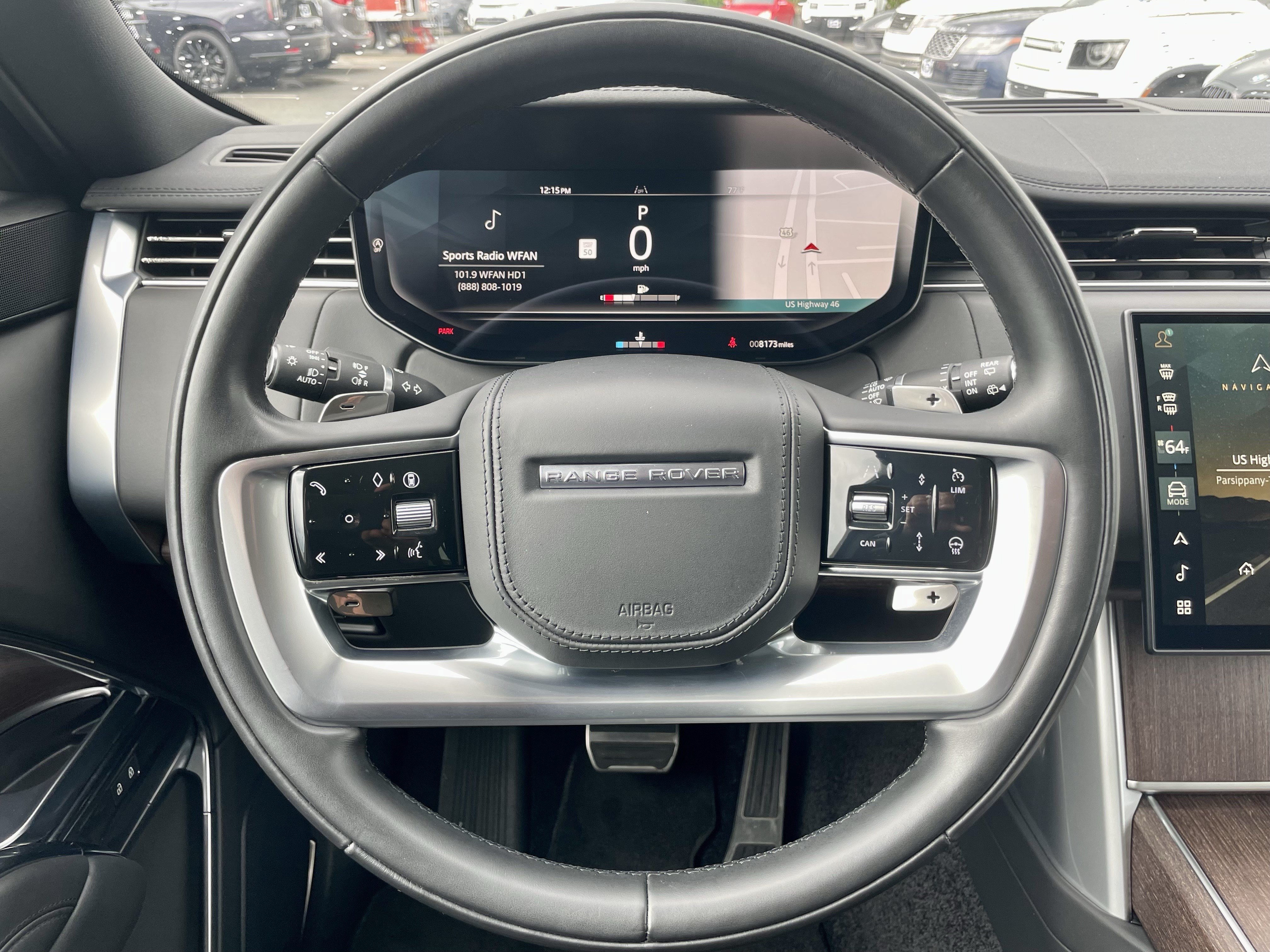 Used 2025 Land Rover Range Rover SE AWD/4WD image 21