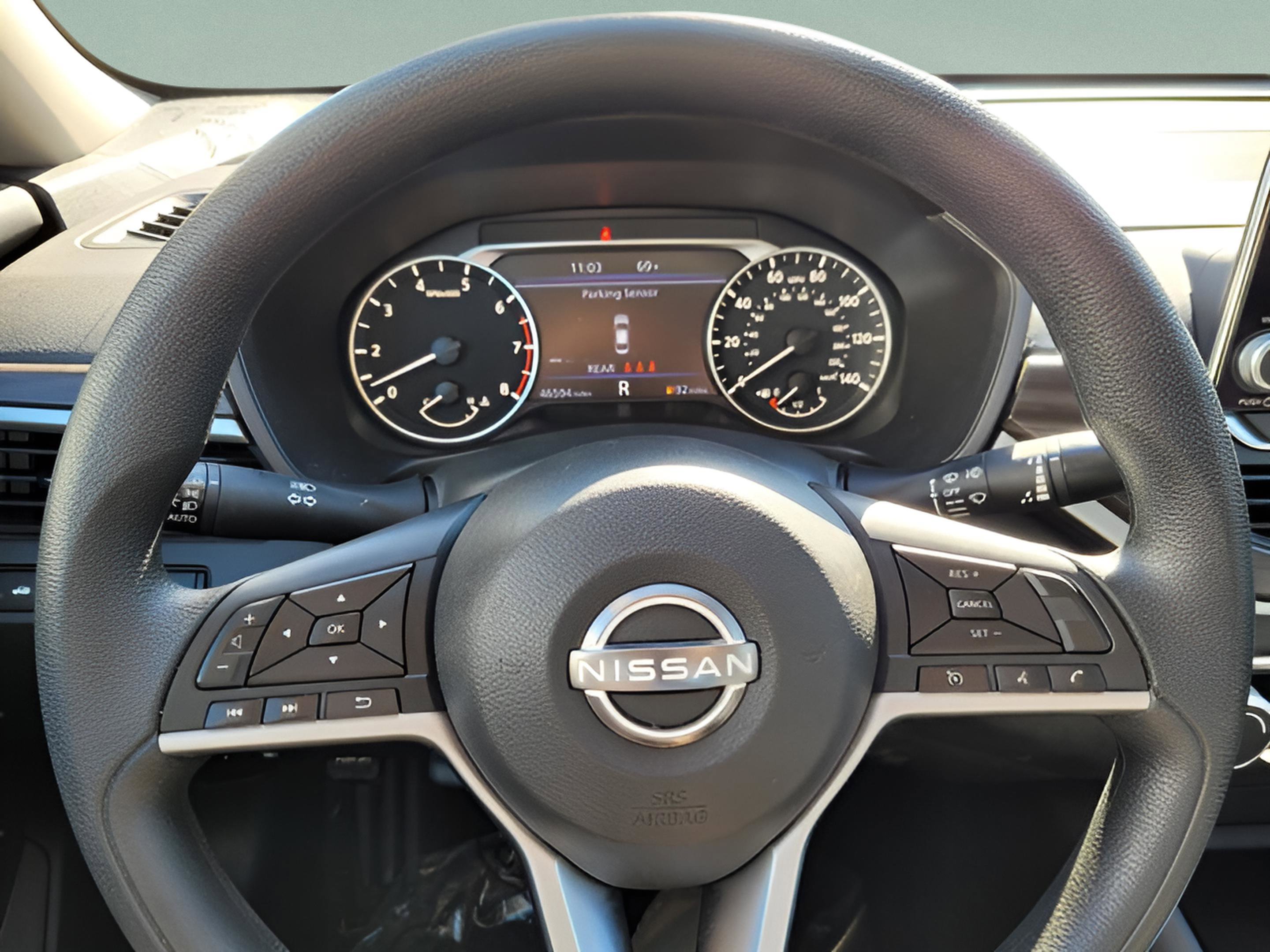 Used 2024 Nissan Altima 2.5 SV image 27