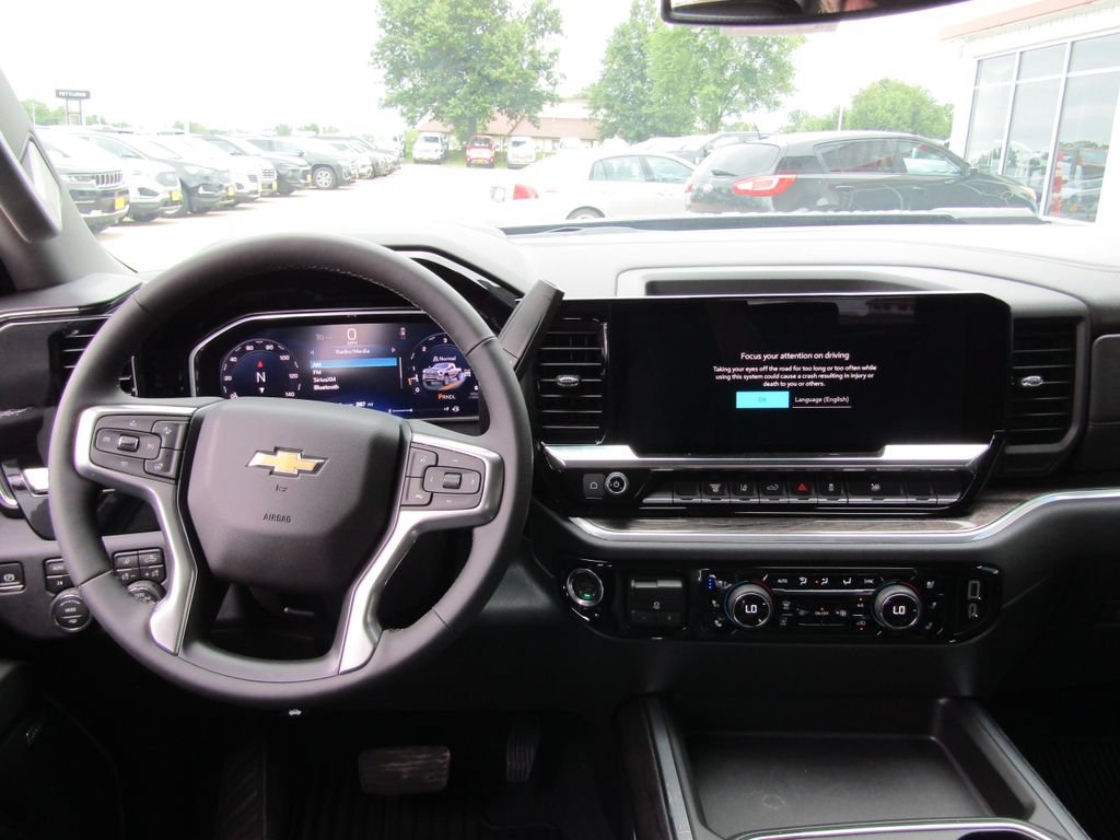 New 2026 Chevrolet Silverado 3500 LTZ w/ LTZ Convenience Package AWD/4WD image 5