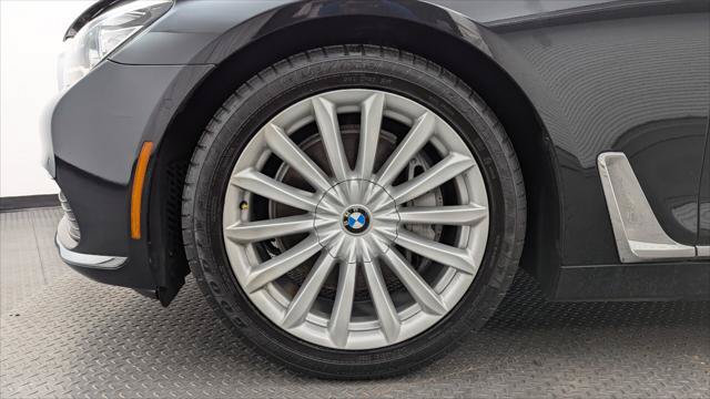 Used 2017 BMW 740i RWD image 30