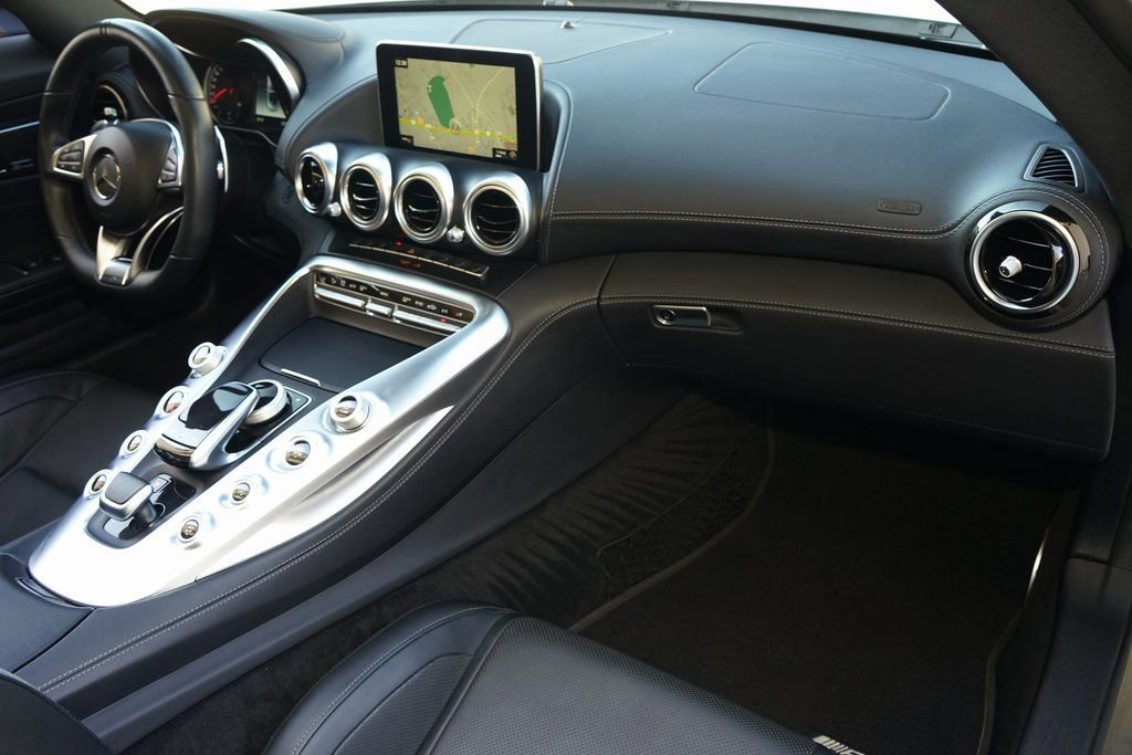 Used 2018 Mercedes-Benz AMG GT Roadster image 12