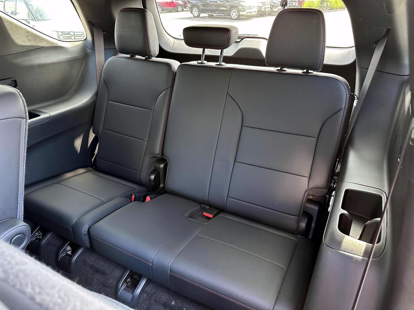 Used 2024 Chevrolet Traverse RS AWD/4WD image 15