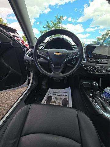 Used 2020 Chevrolet Malibu LT w/ Leather Package FWD image 4