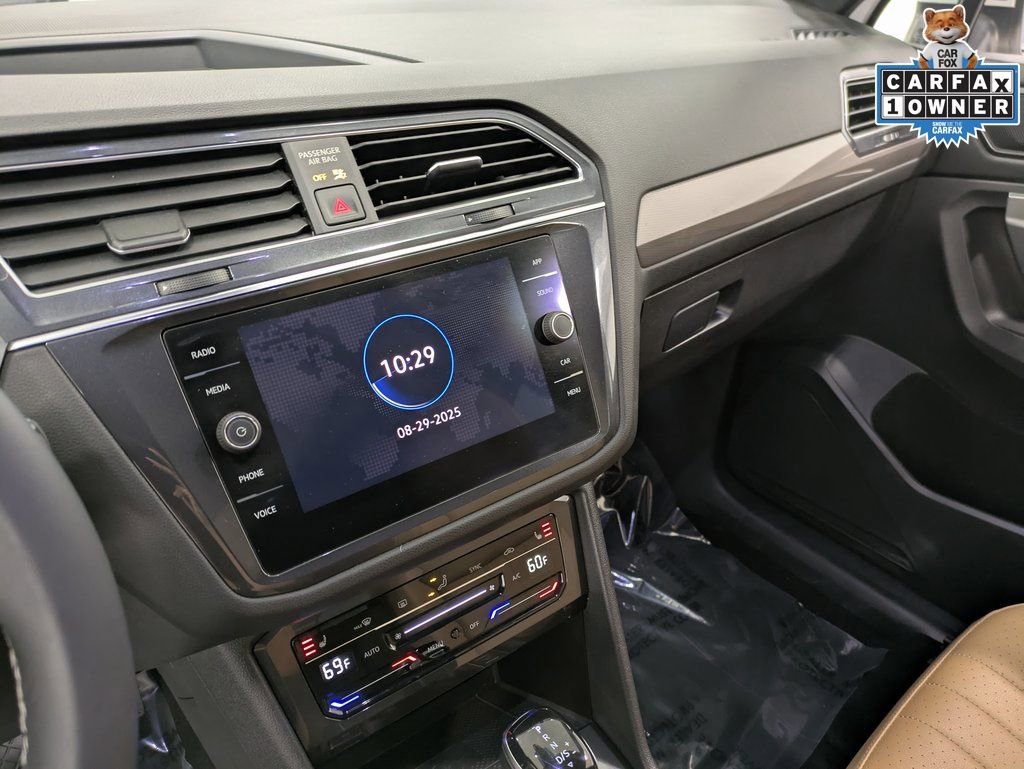 Used 2022 Volkswagen Tiguan SE AWD/4WD image 12