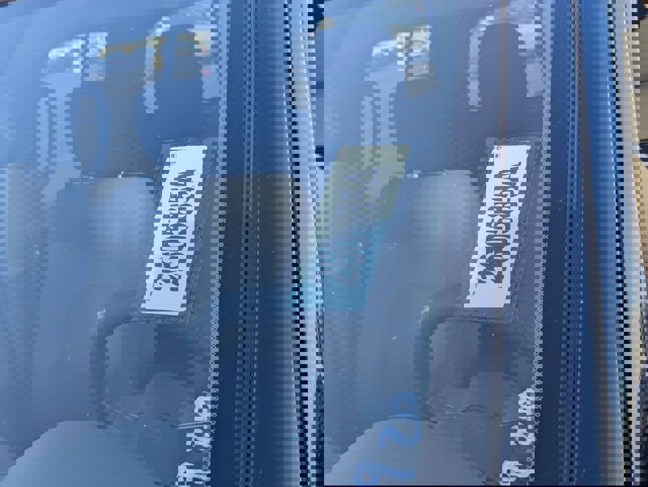 Used 2020 Nissan Frontier SV w/ Midnight Edition Floor Mats image 9