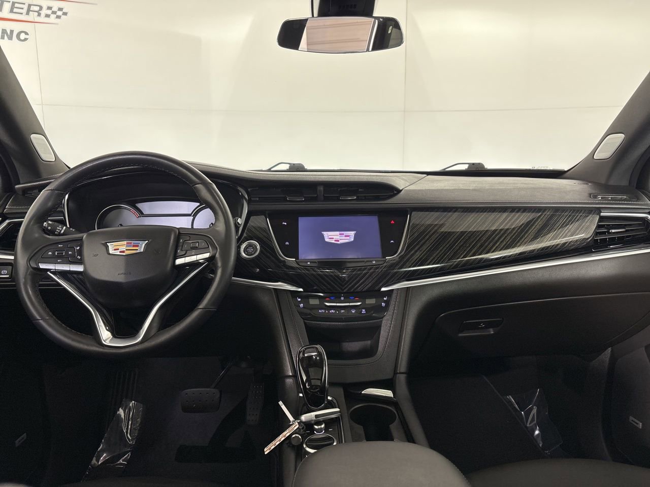 Used 2024 Cadillac XT6 Premium Luxury w/ LPO, Floor Liner Package image 23