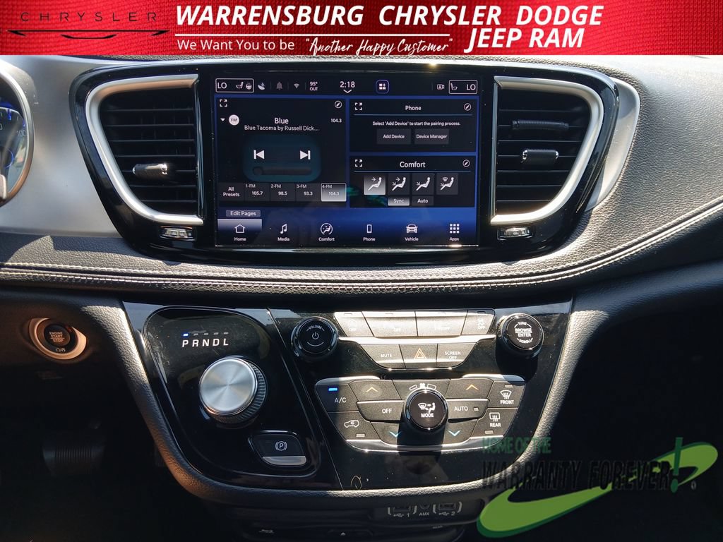 Used 2021 Chrysler Pacifica Touring-L w/ Uconnect Theater Family Group AWD/4WD image 22
