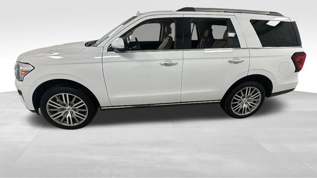 Used 2024 Ford Expedition Limited image 6