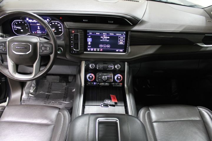 Used 2021 GMC Yukon Denali w/ LPO, Illumination Package AWD/4WD image 2