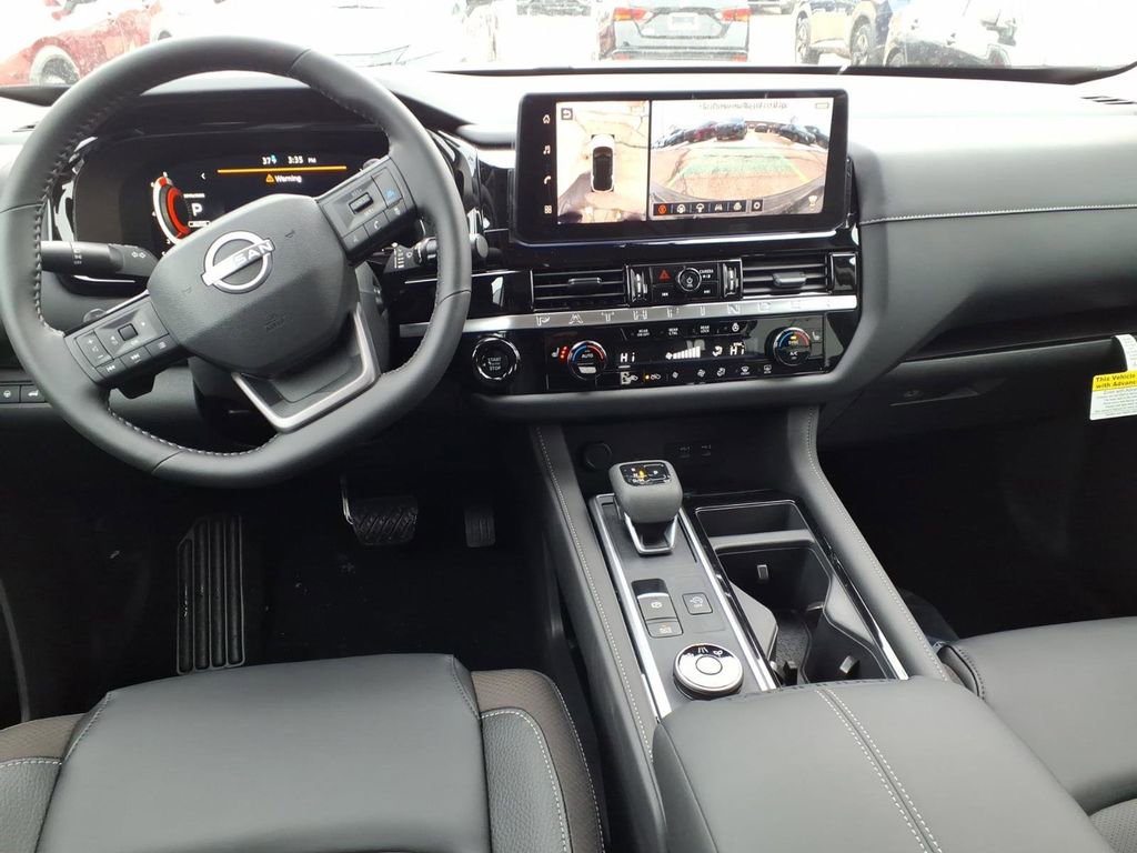 New 2026 Nissan Pathfinder SL image 9