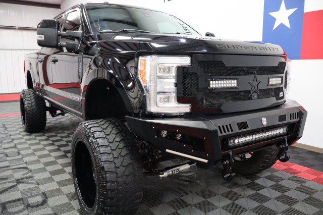 Used 2017 Ford F350 Platinum w/ Platinum Ultimate Package AWD/4WD image 20