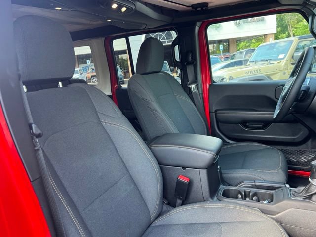 Used 2025 Jeep Wrangler Unlimited Sahara AWD/4WD image 28