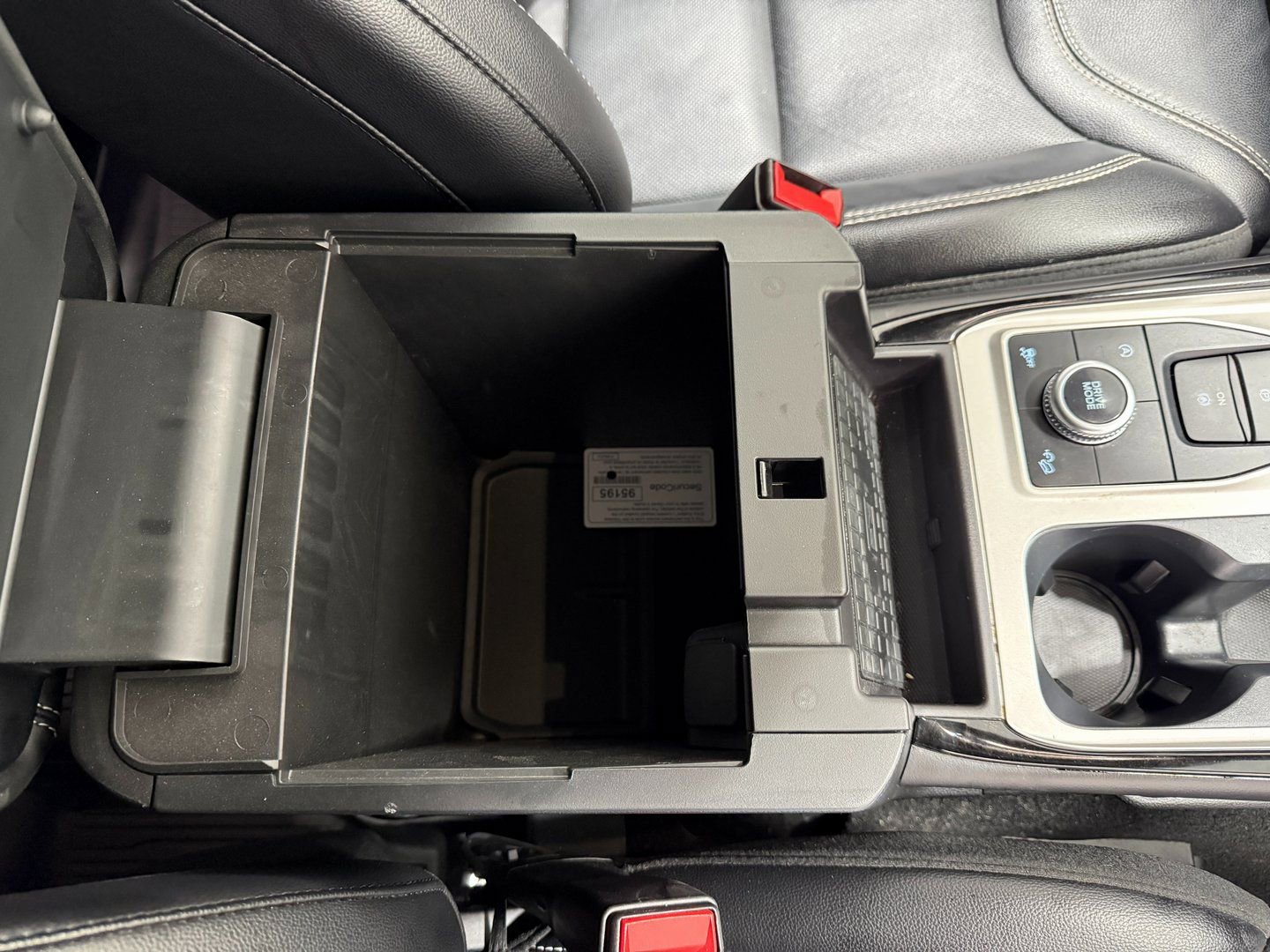 Used 2023 Ford Explorer ST w/ Equipment Group 401A image 30