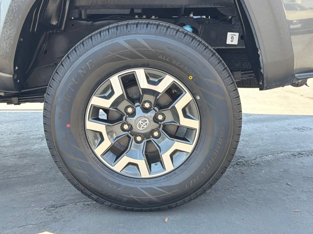 Certified 2021 Toyota Tacoma TRD Off-Road w/ Technology Package AWD/4WD image 17