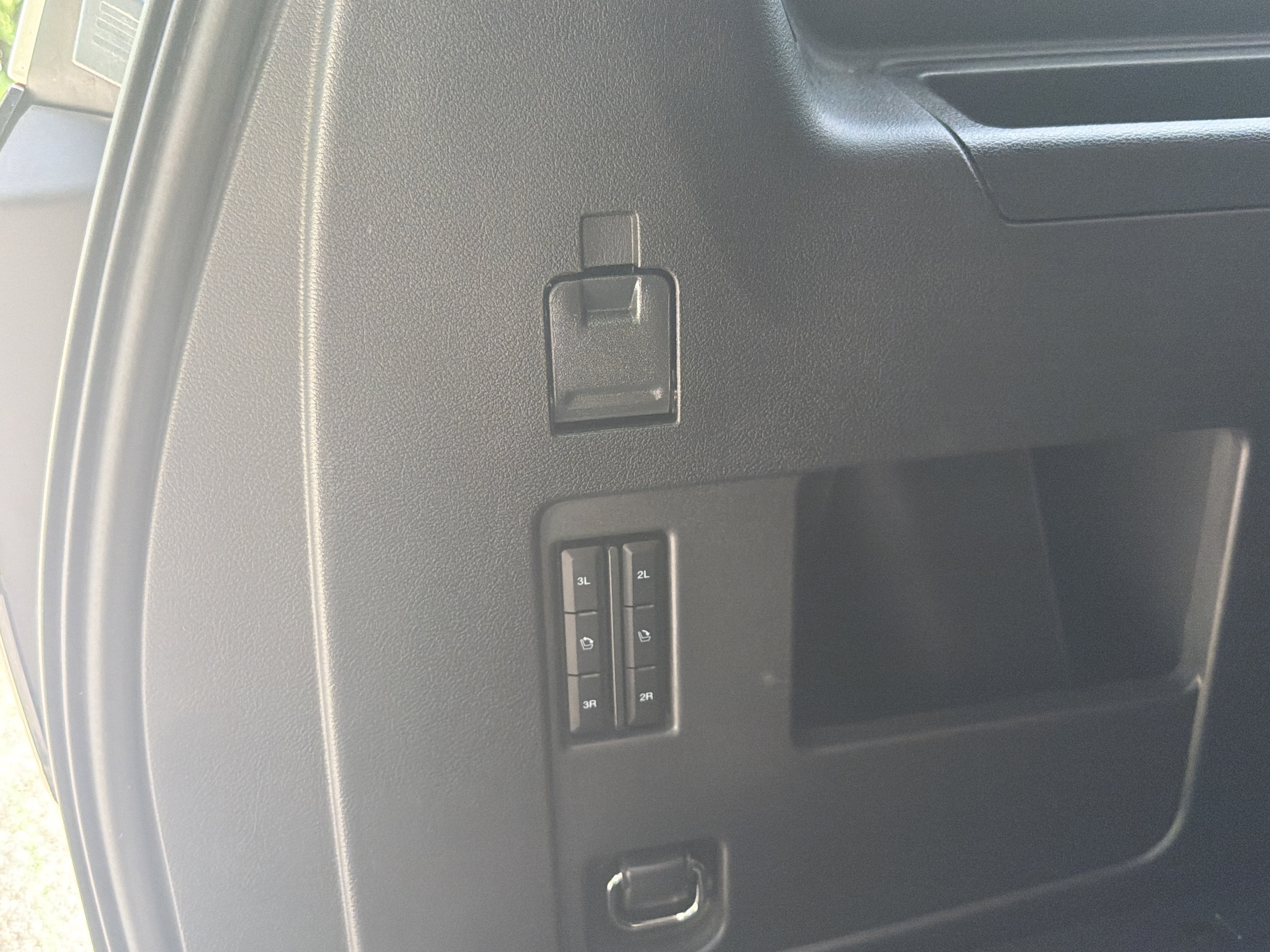 Used 2024 Ford Expedition Max Platinum AWD/4WD image 27