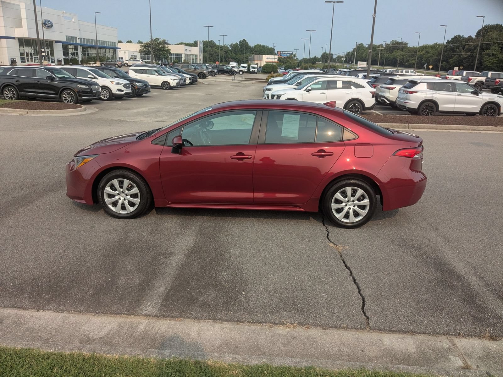 Used 2024 Toyota Corolla LE FWD image 6
