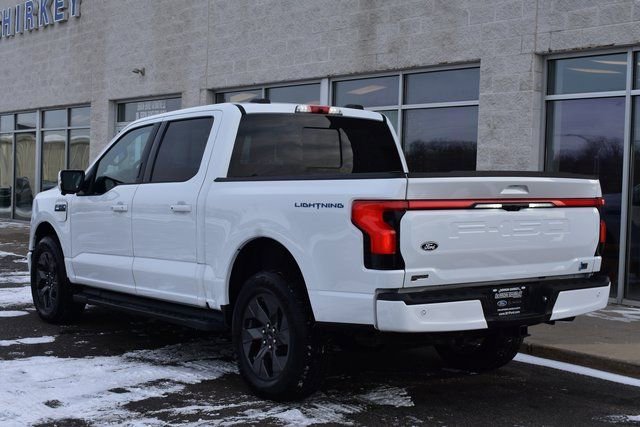Used 2024 Ford F150 Lightning Lariat image 4