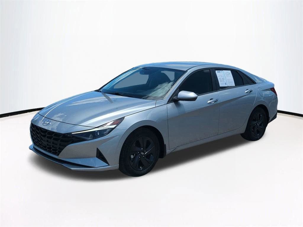 Used 2023 Hyundai Elantra SEL FWD image 9