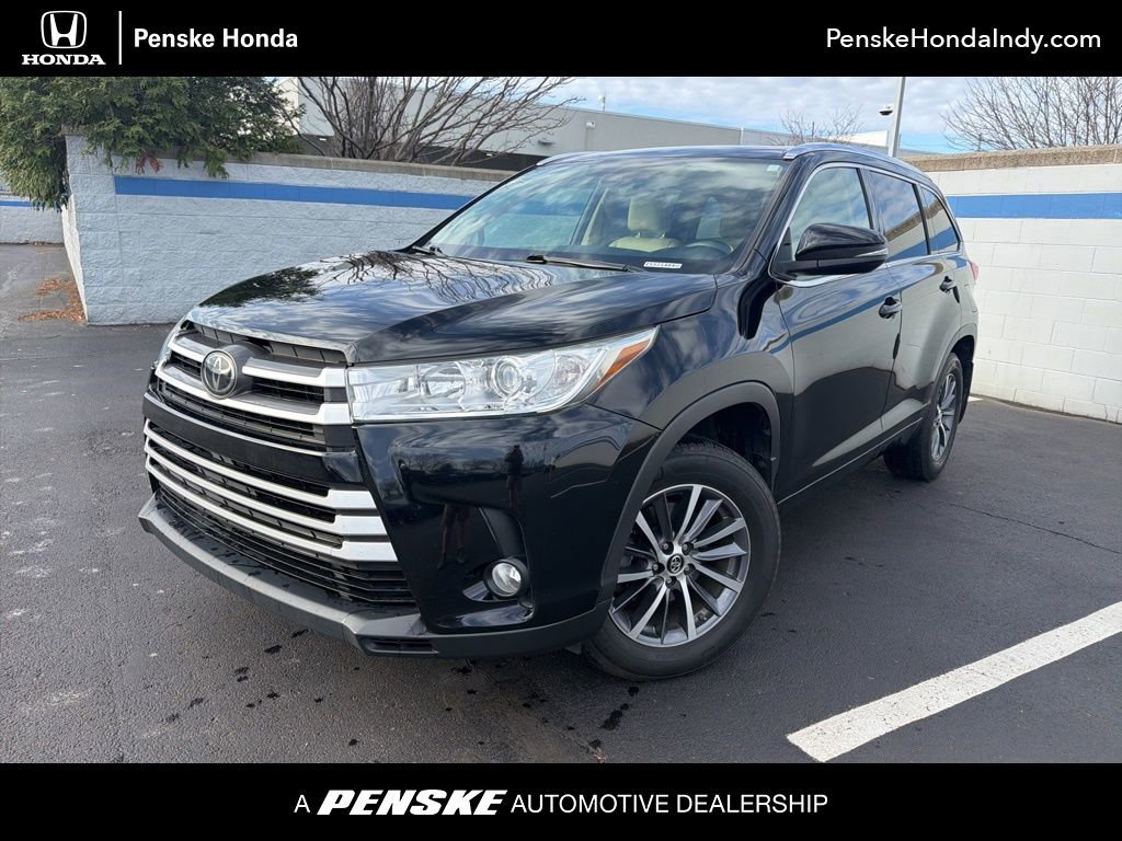 Used 2017 Toyota Highlander XLE video 1