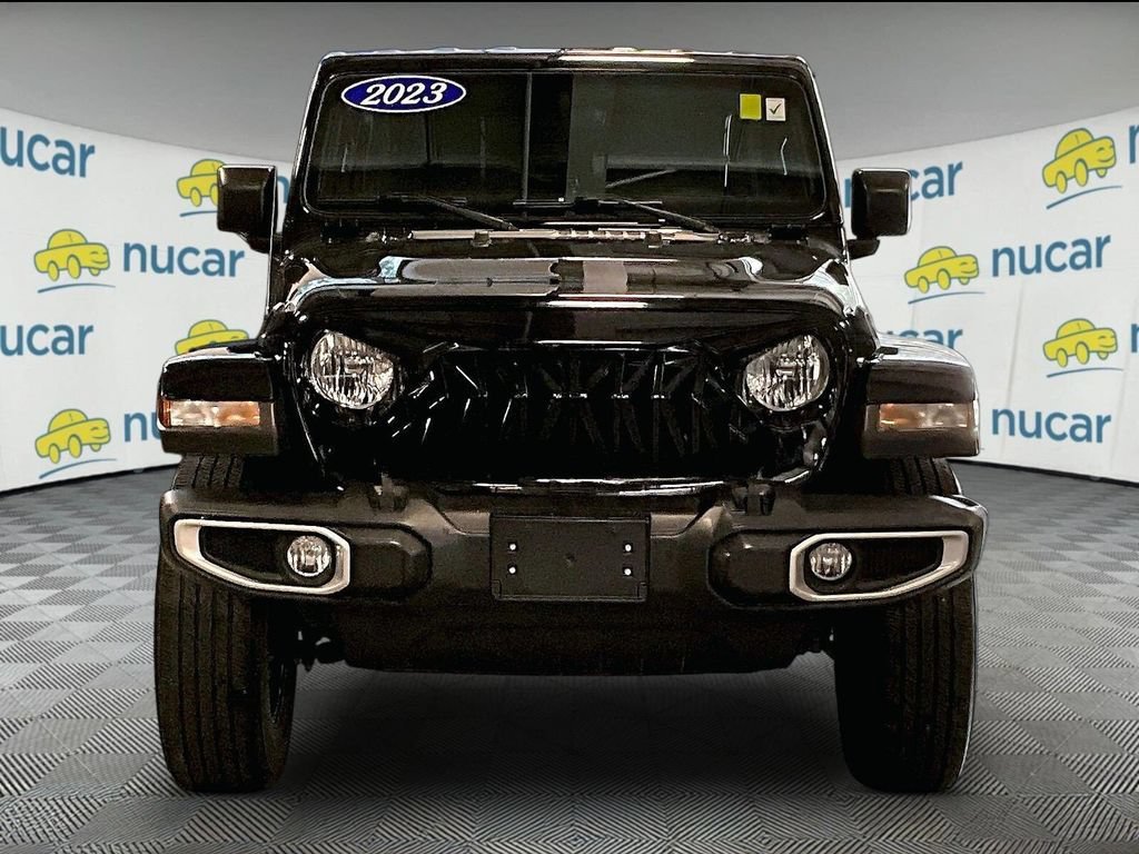 Used 2023 Jeep Wrangler Unlimited Sahara AWD/4WD image 2