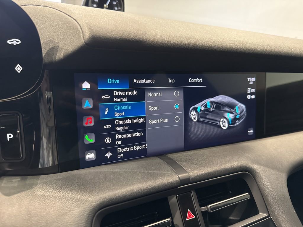 Used 2024 Porsche Taycan 4S w/ Premium Package image 25