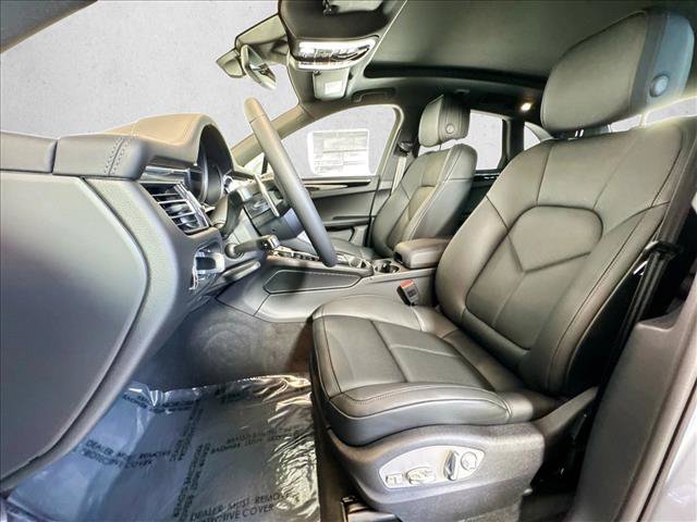 Certified 2026 Porsche Macan Turbo AWD/4WD image 5