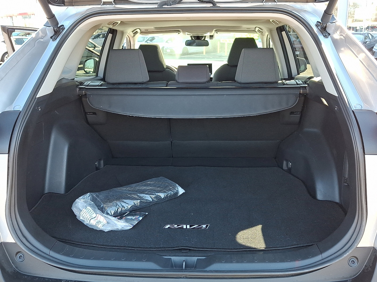 Certified 2024 Toyota RAV4 XLE w/ Convenience Package image 29